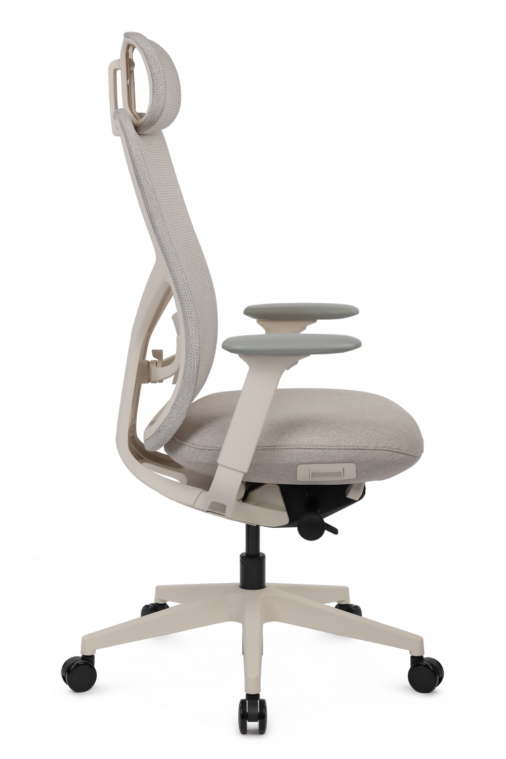 Эргономичное кресло Riva Antler EAN-001AW белый пластик