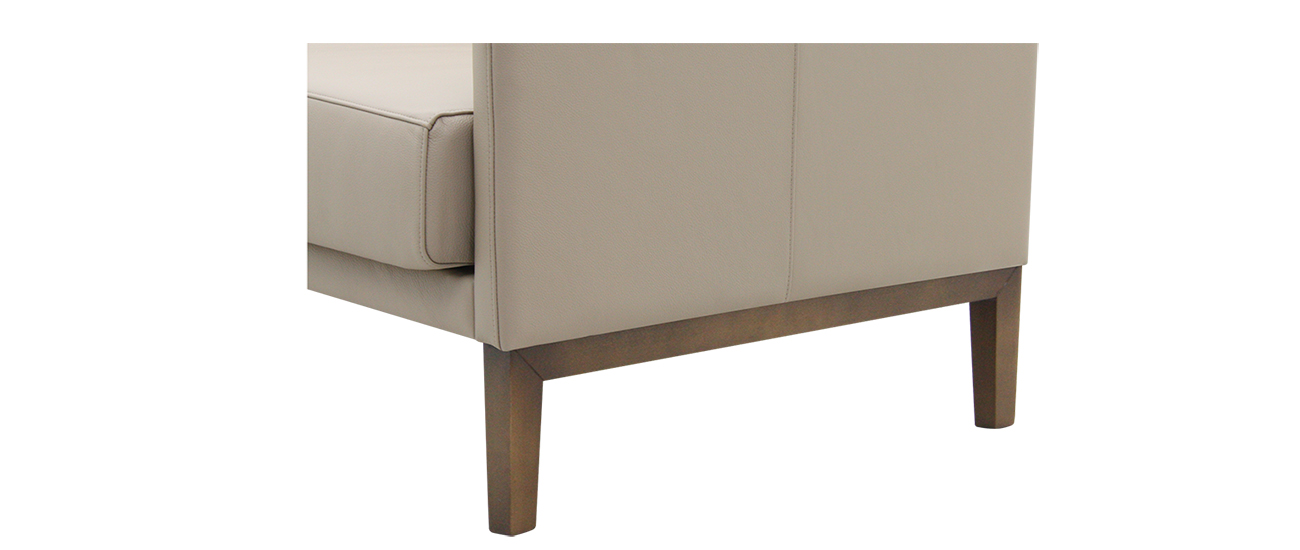 Диван трехместный Левис М-39/3