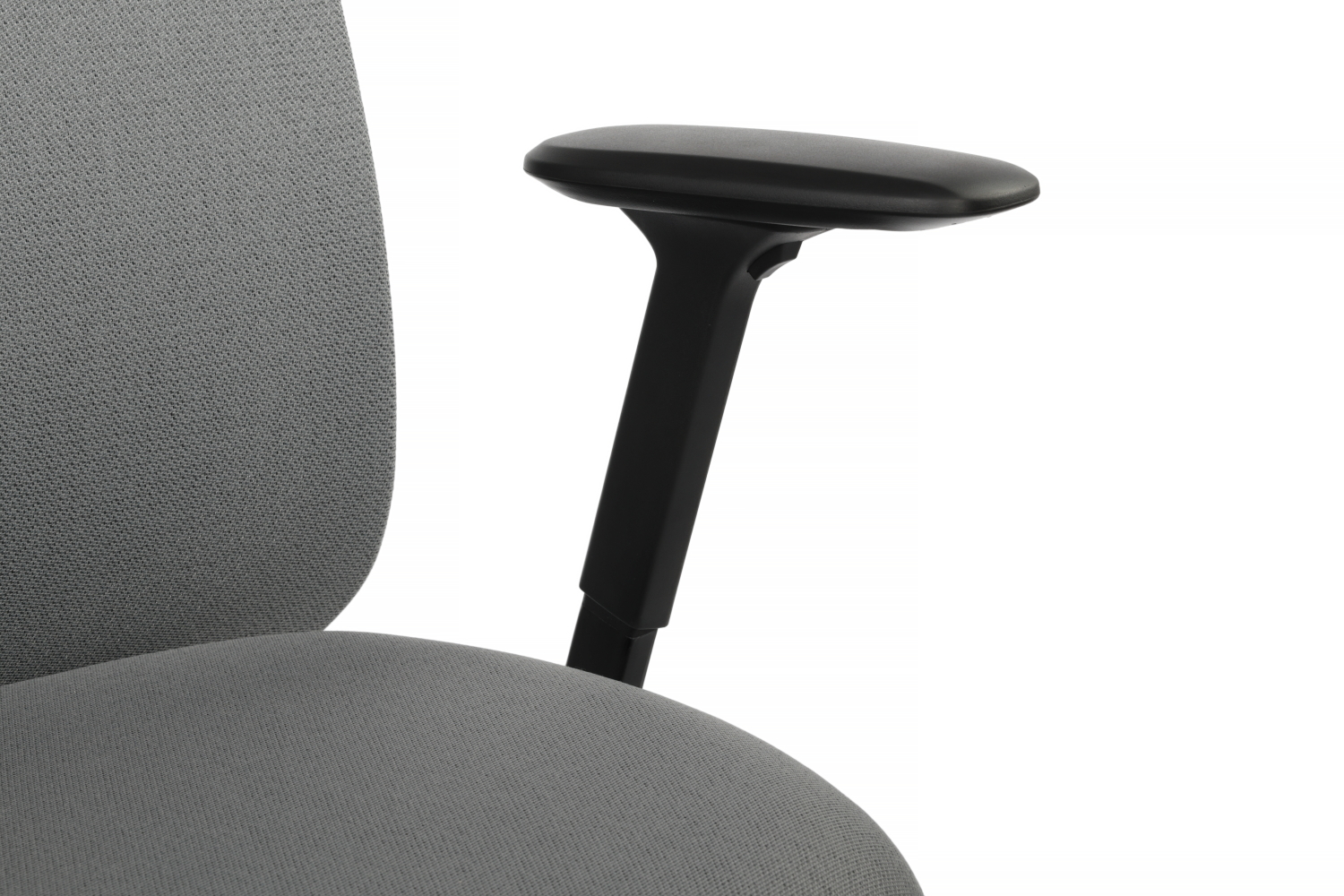 Эргономичное кресло Riva Antler EAN-001A черный пластик