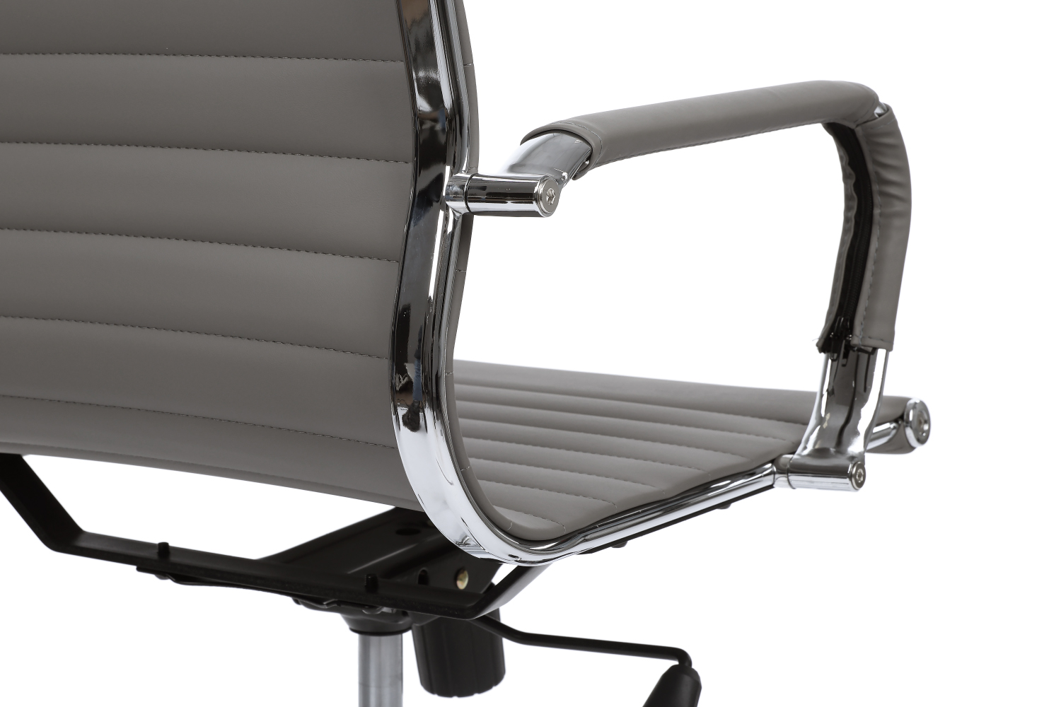 Кресло для руководителей RIVA Hugo 6002-1SE