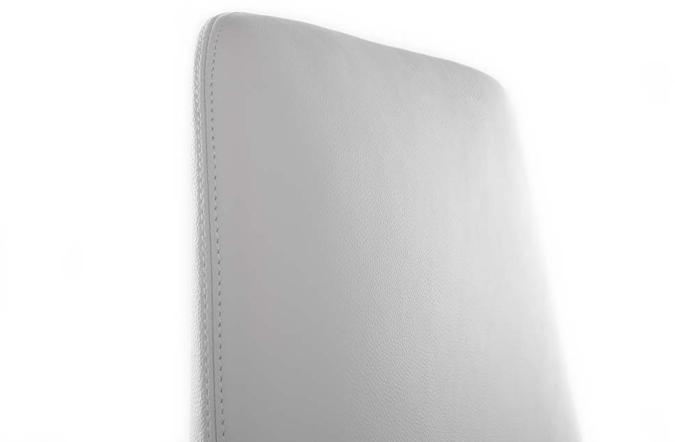Офисное кресло Riva Aura-M FK005-B