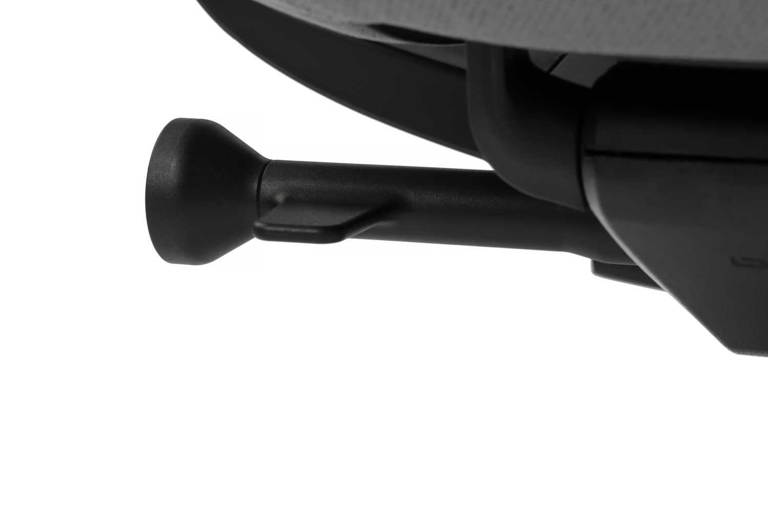 Эргономичное кресло Riva Antler EAN-001A черный пластик