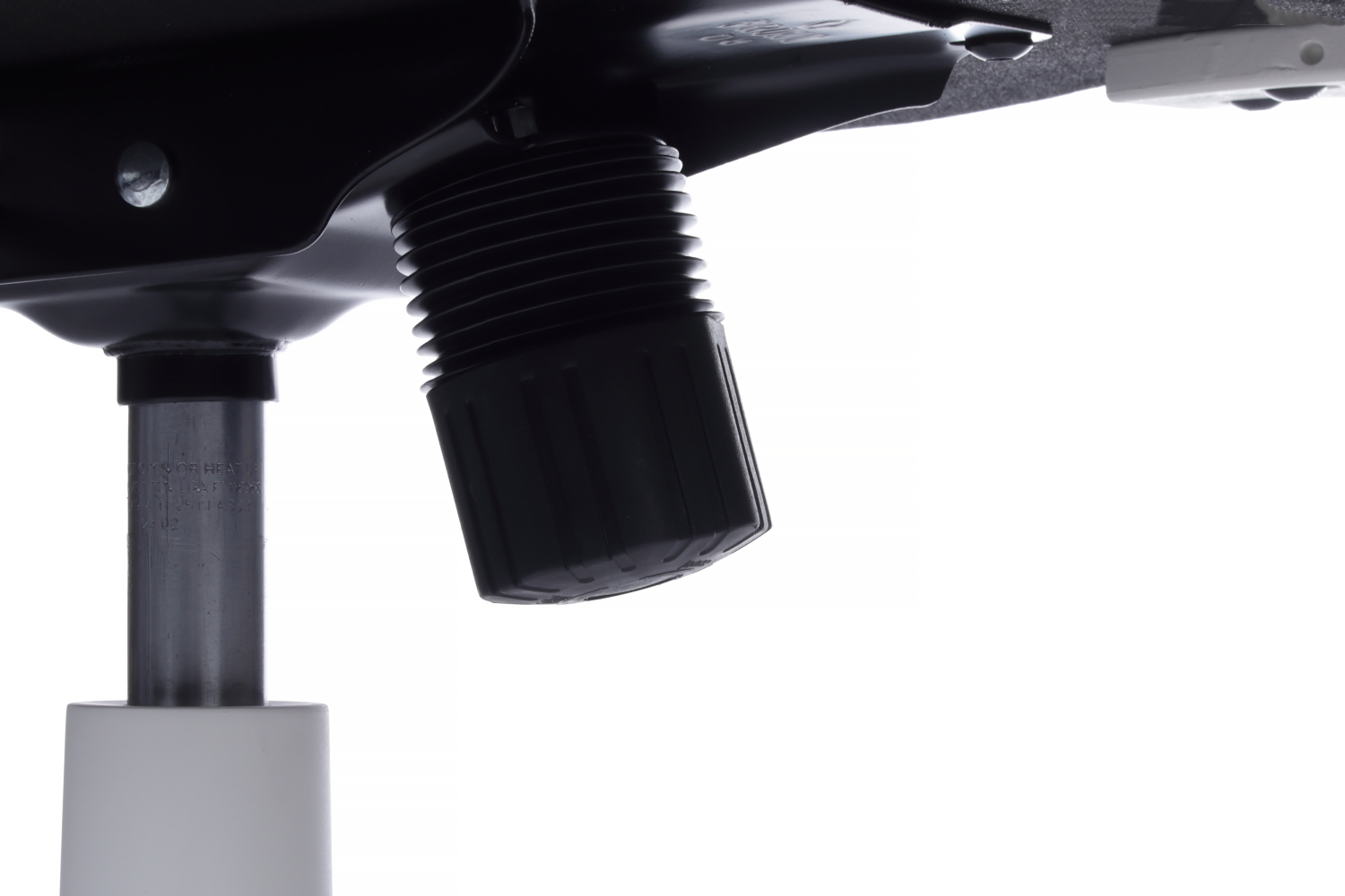 Офисное кресло RIVA IQ Rv 8989 белый пластик