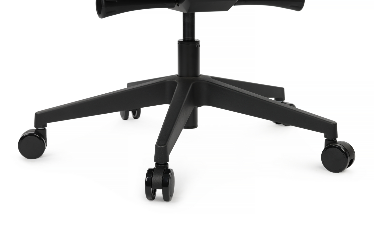 Эргономичное кресло Riva Antler EAN-001A черный пластик